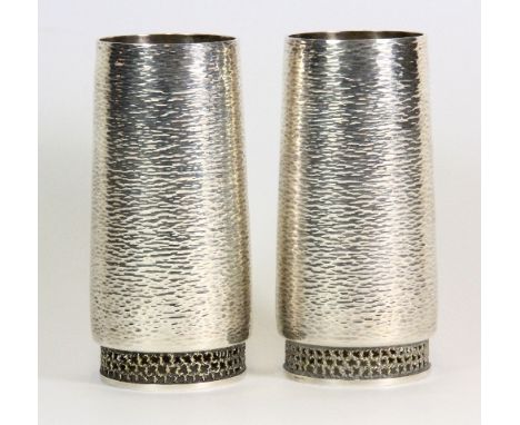 Stuart Devlin, pair of heavy modernist hallmarked silver goblets/vases, London c1979. H13cm