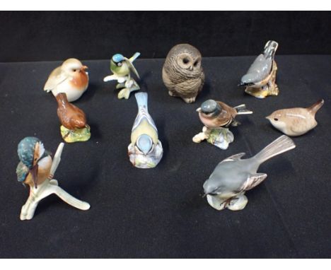 A BARBARA LINLEY ADAMS POOLE OWL CHICK, BESWICK BIRDS Goebel kingfisher, and others (10)