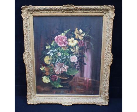 OIL ON CANVAS : FLORAL COMPOSITION R. Stockdale, gilt frame, 1957, 74cm x 63cm