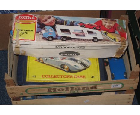 Tray of assorted Die cast and other model vehicles to include Matchbox series collectors case containing various Matchbox car