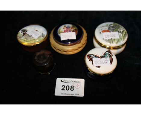 Group of assorted patch boxes to include: Crummles, Hunting Butterfly together with ladies powder box with mirror and small t