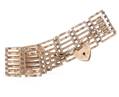 WIDE GATE BRACELET in nine carat gold, 22.5g