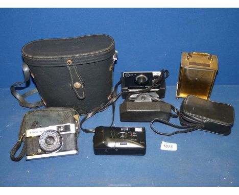 A small quantity of cameras including Olympus Trip 35 Film camera with Olympus D. Zuiko 1:28 lens, Yashica j-mini with 32 mm 