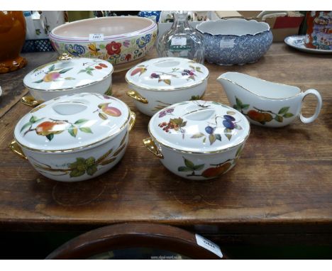 Royal Worcester Evesham, various size casserole dishes and a gravy boat.