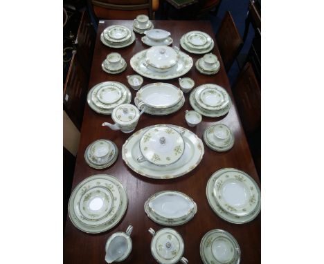 MID 20TH CENTURY JAPANESE TEA AND DINNER SERVICE, with floral decoration on a cream and white ground