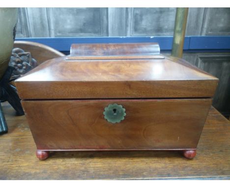 VICTORIAN MAHOGANY SARCOPHAGUS SHAPED TEA CADDY, 35cm wide
