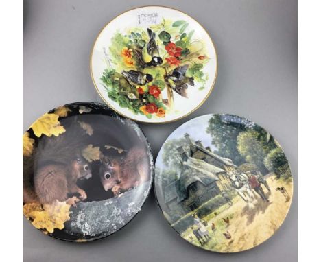 COLLECTION OF CABINET PLATES, including Royal Doulton and Royal Worcester