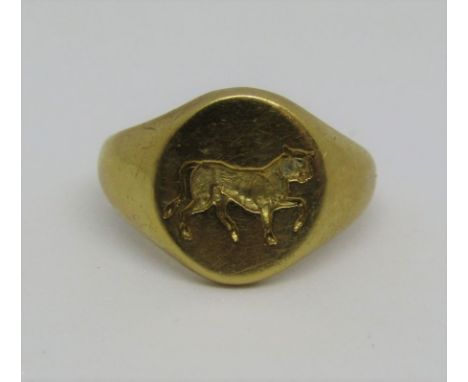 18ct signet ring with bull crest or Taurus zodiac symbol, size H, 6g