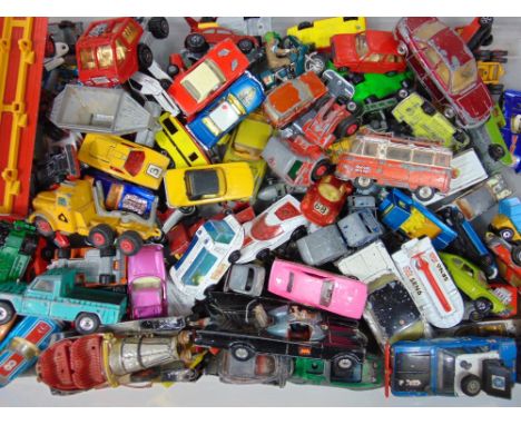 Box of vintage model vehicles, in excess of 80, by Corgi, Dinky, Lesney and Matchbox including Corgi Commer Bus 2500, Hillman