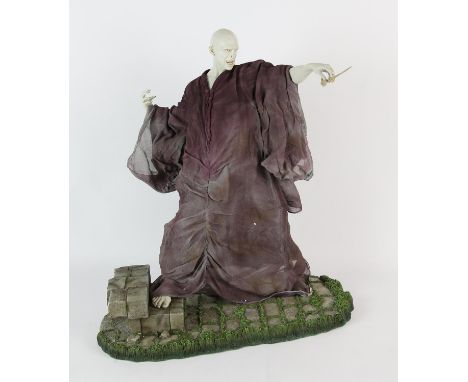 HARRY POTTER Lord Voldemort 1:4 Scale Gentle Giant Gallery Collection Statue (limited to 250)Condition Report:  Complete, box