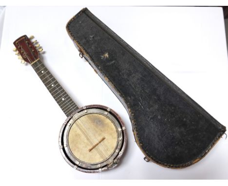 VINTAGE 'BRITISH MADE' EIGHT STRING BANJO MANDOLINwith carrying case
