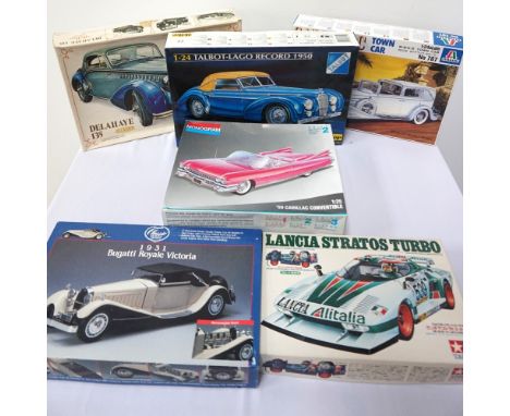 SELECTION OF VARIOUS MODEL KITSincluding a Heller 1/24 scale Talbot-Lago Record 1950 motor car, Hellar 1/24 scale Delahaye 13