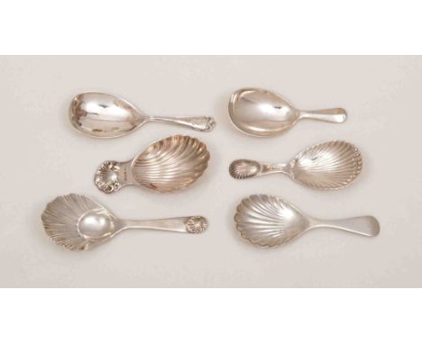 A silver caddy spoon, by Thomas Bradbury & Sons, Sheffield 1915, scallop bowl, three other 20th Century caddy spoons with sca