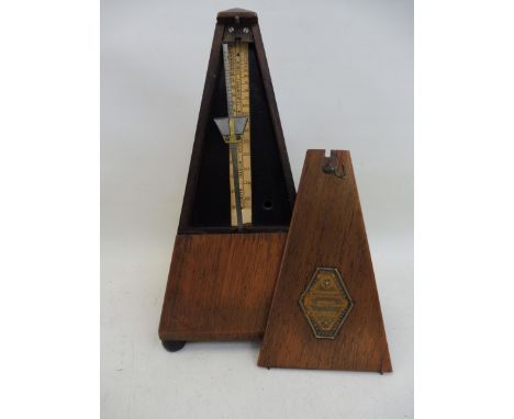 A Metronome Selon Maelzel, working with key. 