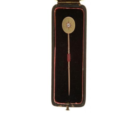 A GOLD STICK PIN, GYPSY SET WITH APPROX 2MM ROUND OLD MINE CUT DIAMOND, UNMARKED, BOXED, 2.85G ++GOOD CONDTION