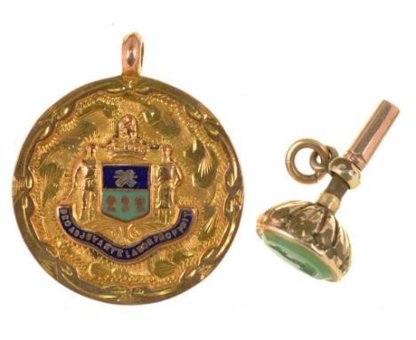 A 9CT GOLD WATCH FOB SEAL, THE OTHER A 19THC WATCH KEY CREST INTAGLIO, 4.6G ++GOOD CONDITION