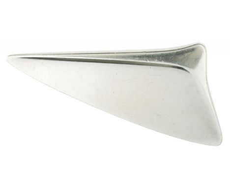 GEORG JENSEN. A SILVER BROOCH 27, DESIGNED BY HENNING KOPPEL, MAKER'S MARK AND NUMBER, IMPORT MARKED LONDON 1963, 19.6G ++GOO