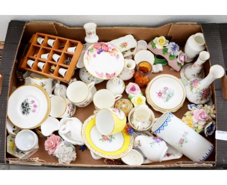 MISCELLANEOUS CHINA, TO INCLUDE ROYAL WORCESTER PIN TRAYS, 4 COFFEE CANS AND SAUCERS, HAMMERSLEY, DOULTON, ETC
