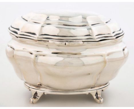 A VICTORIAN SILVER BOMBE TEA CADDY, 9CM H, LONDON 1899, 80ZS