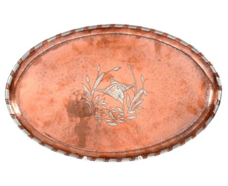 HAROLD HOLMES. AN ARTS AND CRAFTS COPPER TRAY, MID 20TH C, DECORATED WITH A KINGFISHER IN TYPICAL STRIPED ROLLOVER RIM, 39.5C