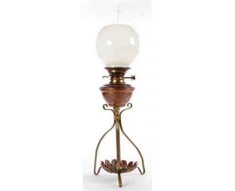 AN ARTS AND CRAFTS COPPER AND BRASS OIL LAMP IN THE MANNER OF W. A. S. BENSON, C1900, WITH HINKS' NO 2 DUPLEX BURNER, 48CM H 