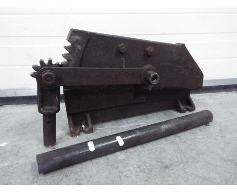 Heavy Guillotine. Metal Vintage. Metal tube handle is 51.5cm long. 