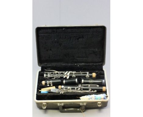 Cased Bach 1001 USA Clarinet
