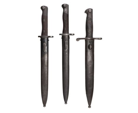 * Siam Mauser bayonet (2), type 45, the 25 cm blades numbered 10356 (in Siamese), wooden grips with two steel rivets, overall