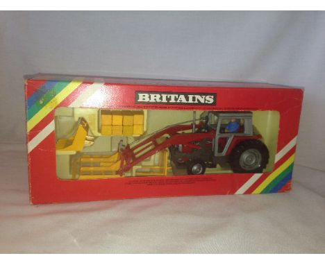 BRITAINS - MASSEY FERGUSON 595 TRACTOR AND FRONT LOADER - (9595)