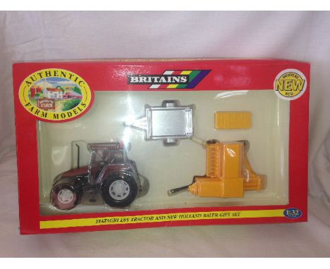 BRITAINS - FIATAGRI L85 TRACTOR & NEW HOLLAND BALER GIFT SET - (09675)
