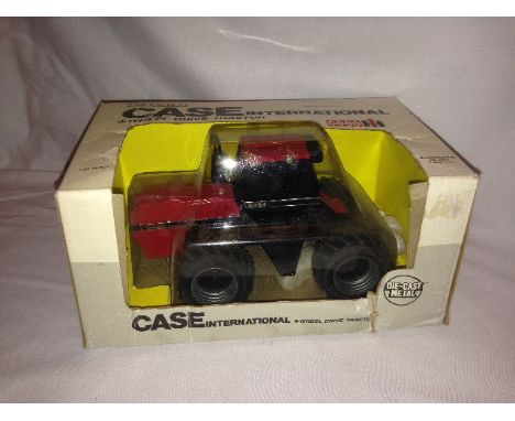 ERTL - CASE INTERNATIONAL 4894 TRACTOR - (222)