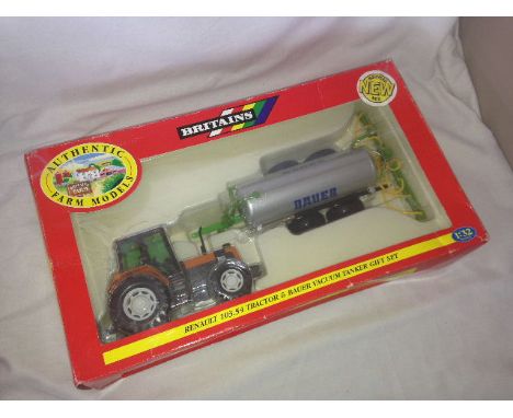 BRITAINS - RENAULT 103.54 TRACTOR & BAUER VACUUM TANKER GIFT SET - (09674)