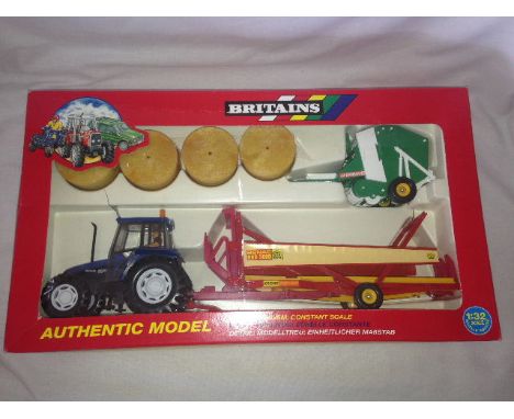 BRITAINS - NEW HOLLAND 6635 TRACTOR AND HAY BALER GIFT SET - (9670)