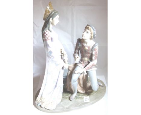 LLADRO FIGURINE. Lladro two figures with bench, H: 30 cm CONDITION REPORT: At lotting the item appears complete and undamaged