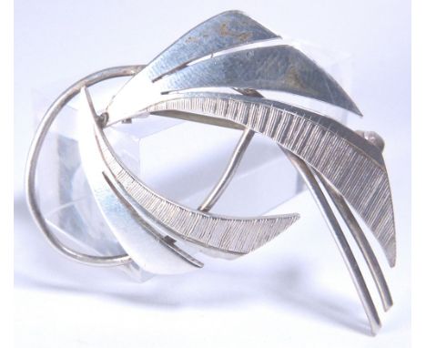 SILVER VINTAGE BROOCH. Sterling silver vintage 1965 brooch