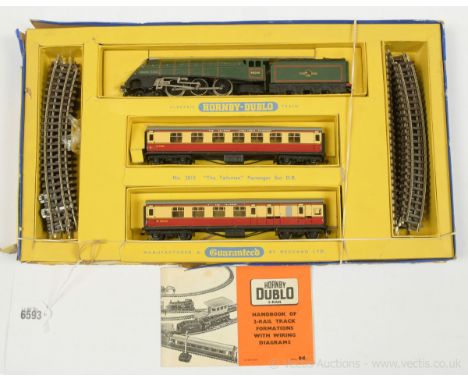 Hornby Dublo 2-rail 2015 "The Talisman" Train Set containing 4-6-2 BR green A4 Class Loco No.60030 "Golden Fleece" along with