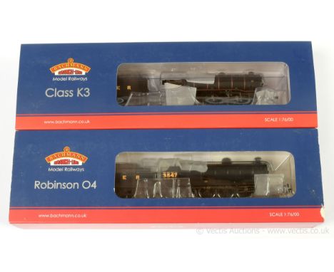 Bachmann OO Gauge pair of LNER black Steam Outline Locomotives consisting of Ref  31-005 2-8-0 Loco and Tender Robinson Class