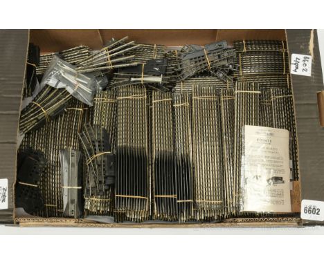 Lone Star Treble 0 Electric Track and Pointwork to include 18 x L/H point, 17 x R/H point, 18 x diamond crossovers (9 each L/