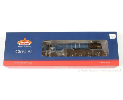 Bachmann OO Gauge Ref 32-561 4-6-2 Loco and Tender BR Express blue livery Class A1 "Curlew" No.60122. Near Mint to Mint boxed