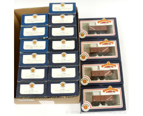 Bachmann OO Gauge group of Goods Wagons consisting of Ref 33-750/750B 16-ton BR Steel Mineral Wagons x 17. Near Mint in Excel