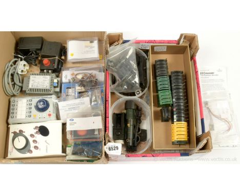 OO Gauge Accessories and Spares by various manufacturers comprising Bachmann EZ Command Control Unit, 2 x 36-552 2-function d