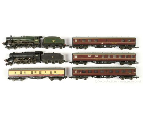 Graham Farish (by Bachmann) N Gauge unboxed BR Locos and Rolling Stock comprising 2-8-0 black 8F Class No.48045 with Fowler s