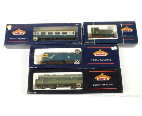 Bachmann OO Gauge a group of Diesel Locomotives consisting of Ref 32-400 Class 25 two-tone green No.D7645, Ref 32-800W Class 