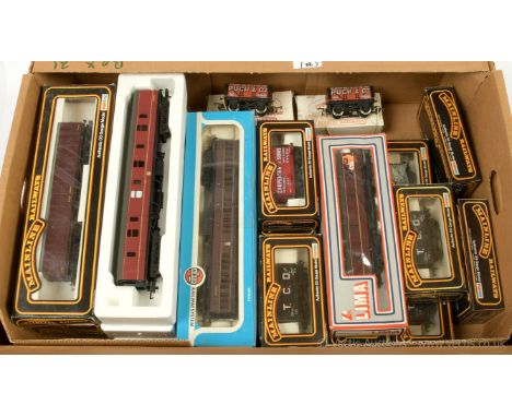 OO Gauge Passenger and Goods Rolling Stock comprising Mainline Railways 937325 BR maroon Siphon H Bogie Milk Van, 937336 BR c