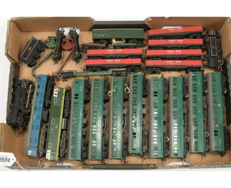 OO Gauge Locos and Rolling Stock by Hornby Railways, Triang to include 2 x 4-car SR green Triang EMU Units (comprising power 