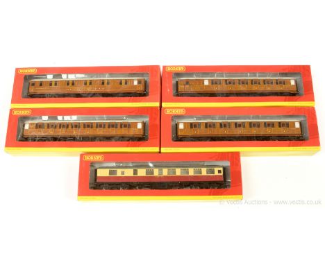 Hornby (China) Superdetail Gresley Passenger Coaches comprising 4 x LNER teak (R4170 Brake Composite, R4171 1st Class, R4172 