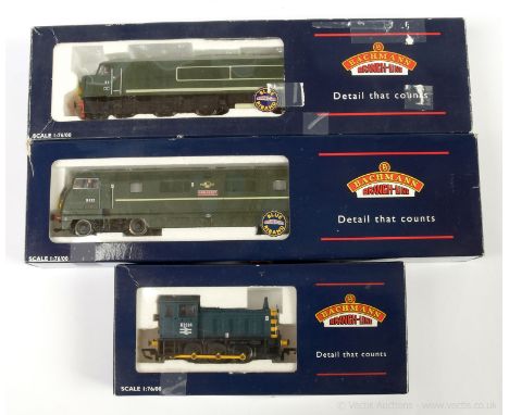 Bachmann OO Gauge BR Diesel Locos comprising 32-650 1Co-Co1 green Class 44 (Peak) No.D1 "Scafell Pike", couplings have been r