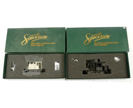 Bachmann Spectrum On30 Locos comprising (1) 25899 0-4-0 Side Rod Gas Mechanical Diesel Loco (undecorated), (2) 25599 0-4-0 Po