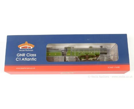 Bachmann OO Gauge Ref 31-761 4-4-2 Loco and Tender GNR lined green Class C1 Atlantic No.272. Near Mint to Mint boxed.