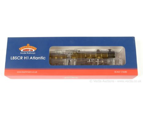 Bachmann OO Gauge Ref 31-910 4-4-2 Loco and Tender LBSC lined umber Class H1 "La France" Near Mint to Mint in Near Mint box c